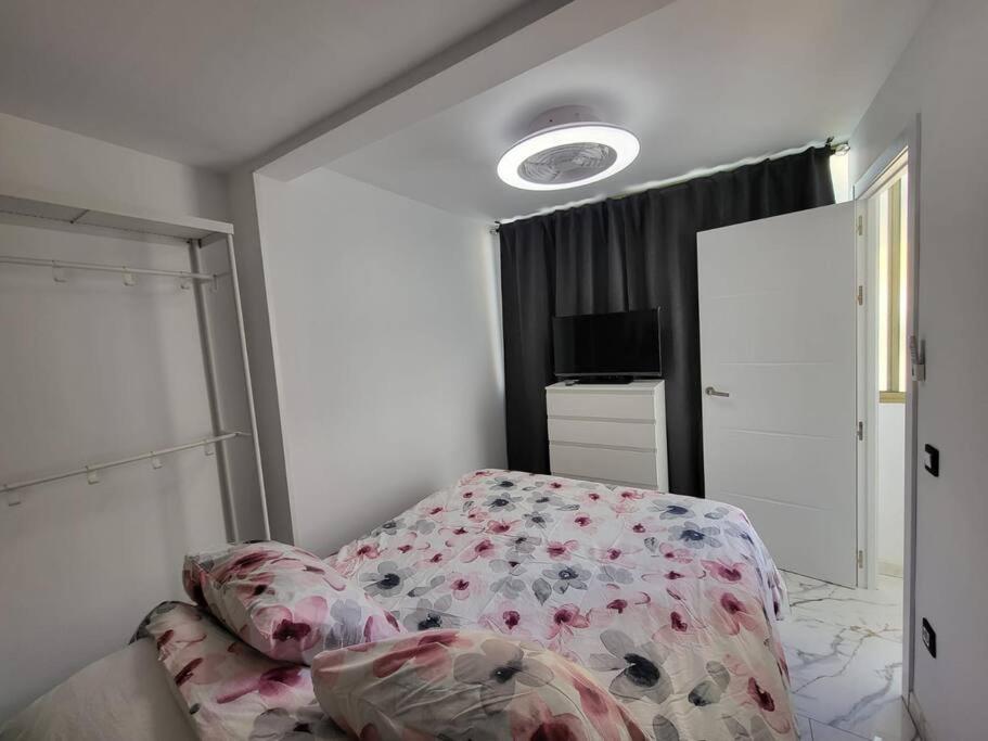 Las Canteras New 2 Bedrooms Flat At The Beach Parking Optional Las Palmas de Gran Canaria Exteriör bild