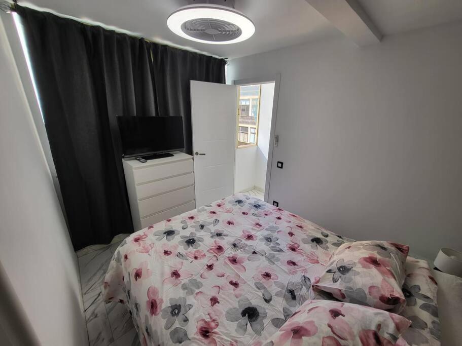 Las Canteras New 2 Bedrooms Flat At The Beach Parking Optional Las Palmas de Gran Canaria Exteriör bild