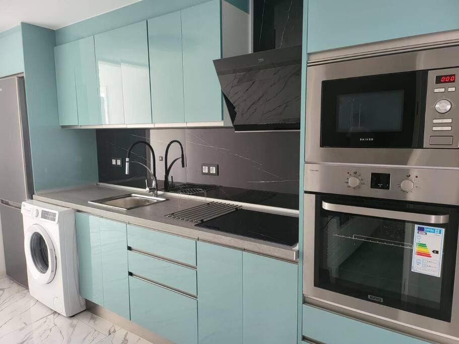 Las Canteras New 2 Bedrooms Flat At The Beach Parking Optional Las Palmas de Gran Canaria Exteriör bild